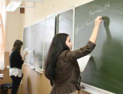 Czy zgodnie z podręcznikami szkoleniowymi zostaną zwolnieni nauczyciele języka tatarskiego?